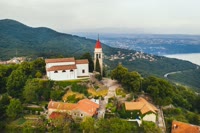 Veprinac is a charming hilltop town in Croatia with breathtaking views of the Adriatic Sea.
