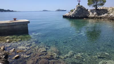 Pebble beach Ponta, distance from the center of Cavtat: 1.37 km