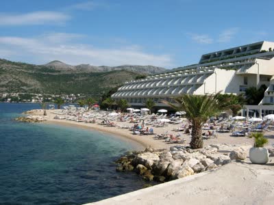 Pebble beach President, distance from the center of Dubrovnik: 2.93 km