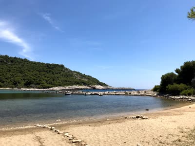 Beach Limuni, distance from the center of Saplunara: 1.09 km