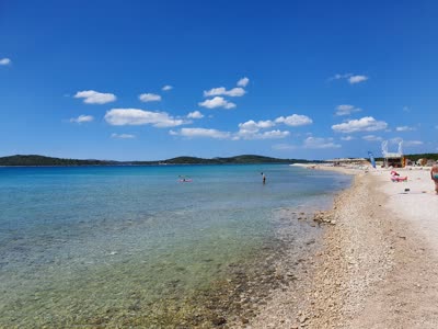 Pebble beach Olive, distance from the center of Jadrija: 0.43 km
