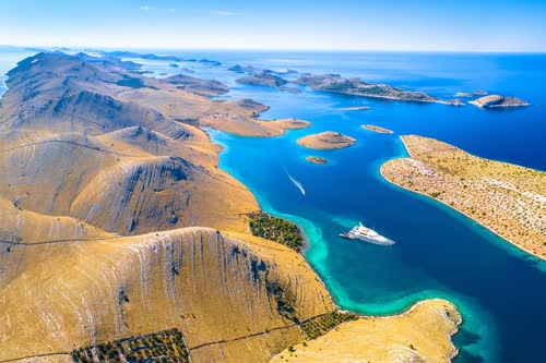 Discover the breathtaking beauty of National Park Kornati in Croatia. Explore its pristine islands, crystal-clear waters, and rich marine life. Embark on an unforgettable adventure amidst nature's wonders.