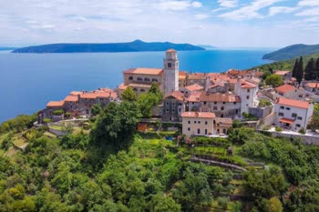 Moscenice is a charming medieval town located on a hilltop overlooking the Adriatic Sea.