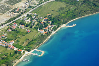 Rtina is a charming coastal town located in Croatia, known for its beautiful beaches and crystal-clear waters.