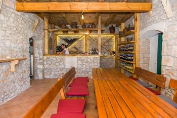 Winery Bezek, distance from the center of Drace: 1.50 km